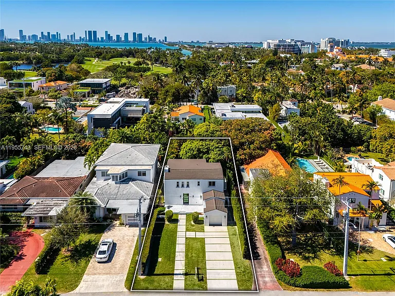 Royal Palm Ave — Photo 26