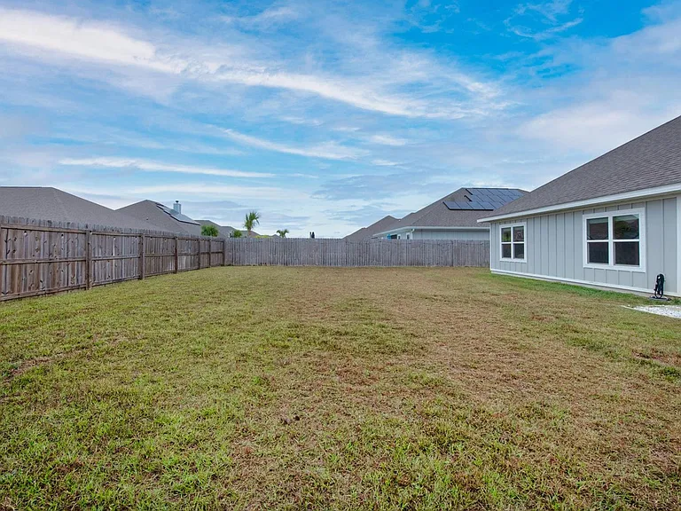 6196 Jenks Dr — Photo 25