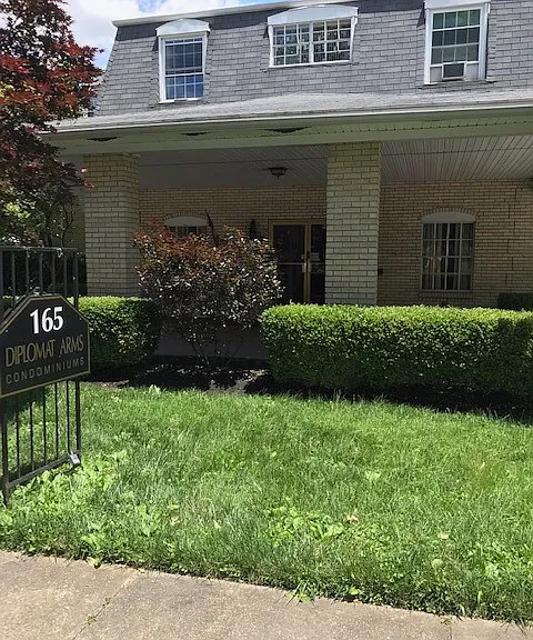 165 Thierman Ln — Photo 5