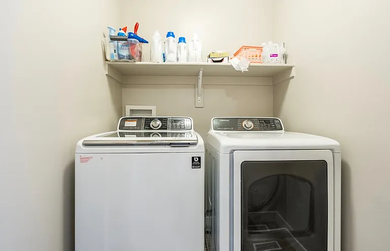 119 S 1800 W — Photo 11