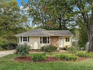 4th image of 2514 Fernwood Dr