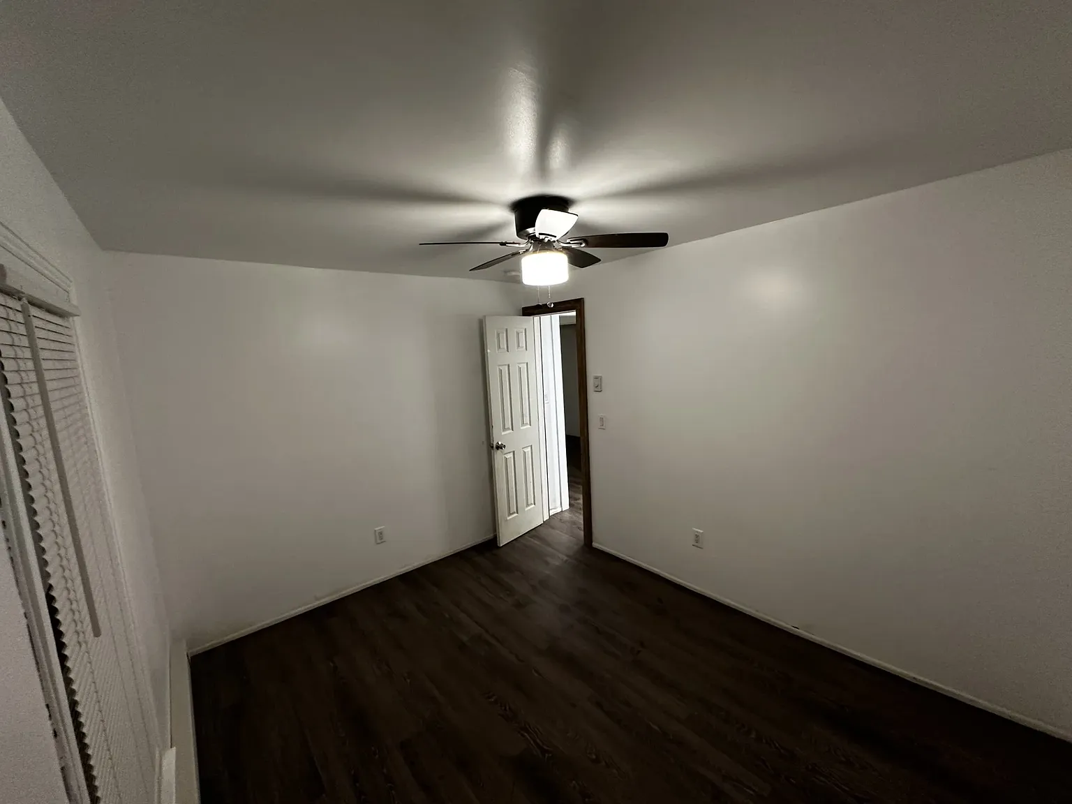 2 bed, 700 sqft, $1,800 — Photo 2