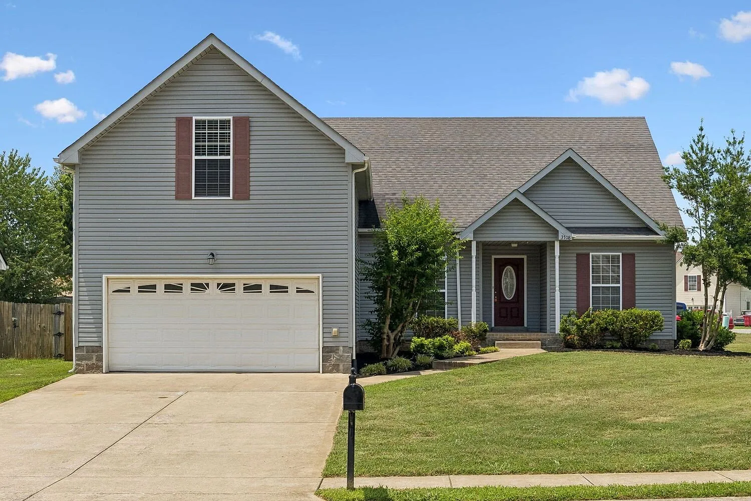 4 bed, 2.5 bath, 2147 sqft, $1,850 — Photo 1