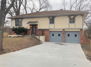 829 NW 69th Ter, Kansas City, MO 64118