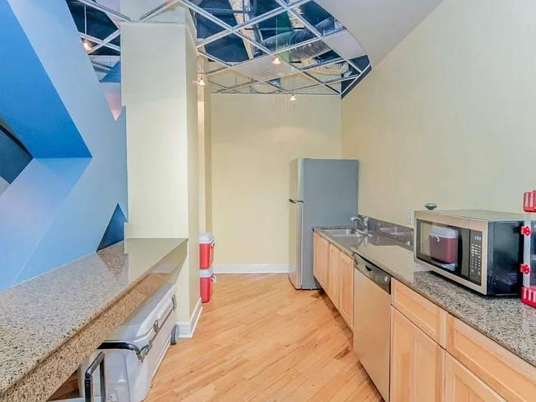 1101 Walnut St #1004 — Photo 23