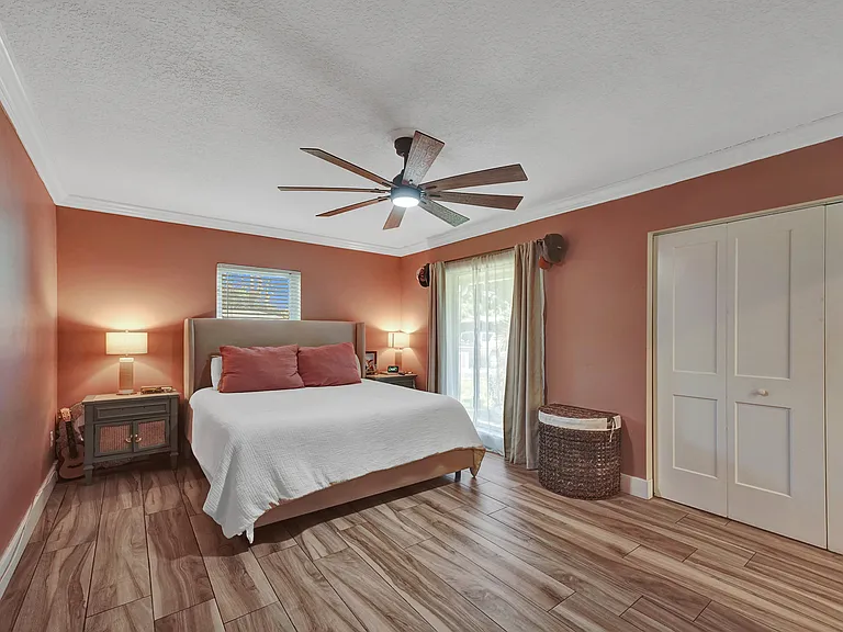 9025 SW 186th Ter — Photo 15