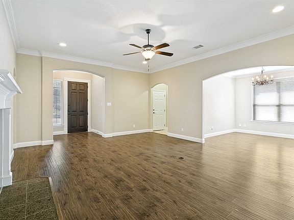 4th image of 309 Hudson Ln
