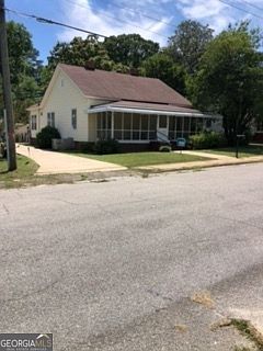 1st image of 611 S 4th St