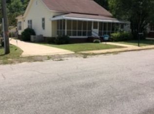 611 S 4th St, Lanett, AL 36863