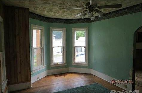 3rd image of 325 N Ovid St