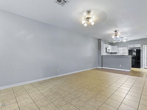 4th image of 3150 N Yarbrough Dr APT D-1