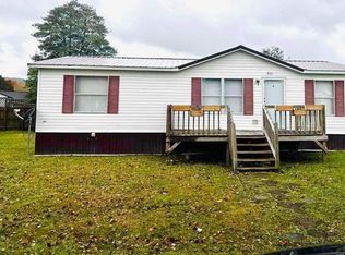 211 Minitor St, Raven, VA 24639