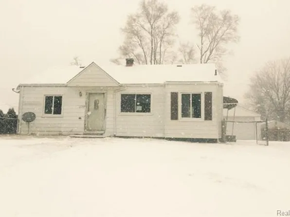 35258 John Hauk St, Westland, MI 48185