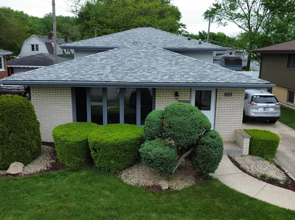 17121 Bernadine St, Lansing, IL 60438