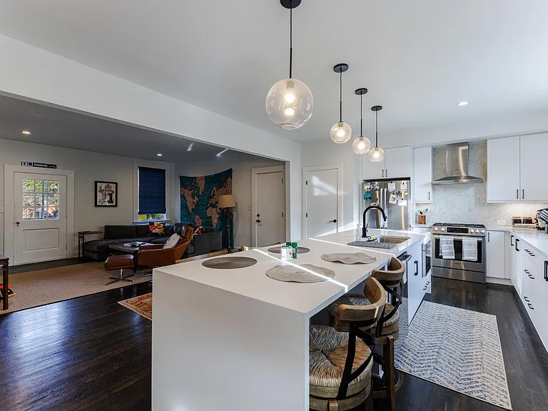 120 Peachtree Memorial Dr NW #4 — Photo 16