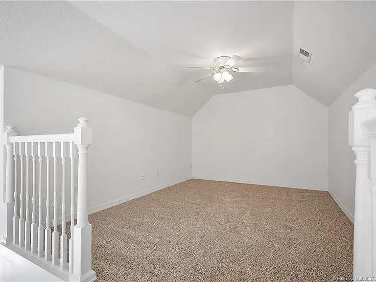 1575 SE Pomeroy St #8-5 — Photo 22