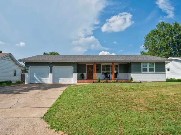 1327 E Woodland Street, Springfield, MO 65804