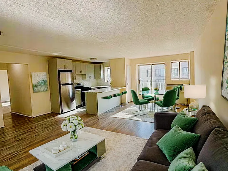 2955 Shell Rd #8F — Photo 1