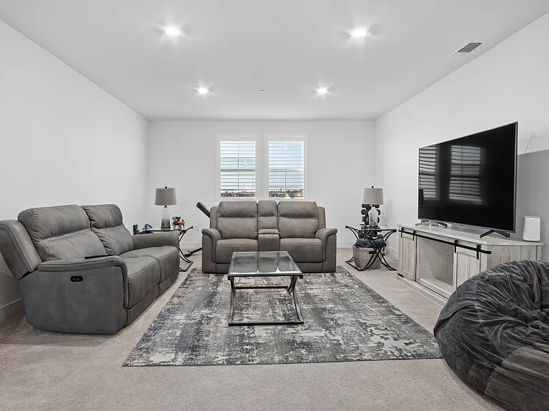 8596 Yari Way — Photo 11