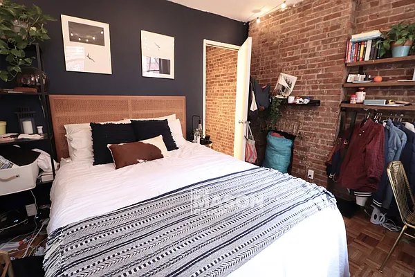 Rented by Mason Group LLC | media 10