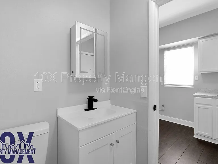 1805 S 6th St #1/2 — Photo 18