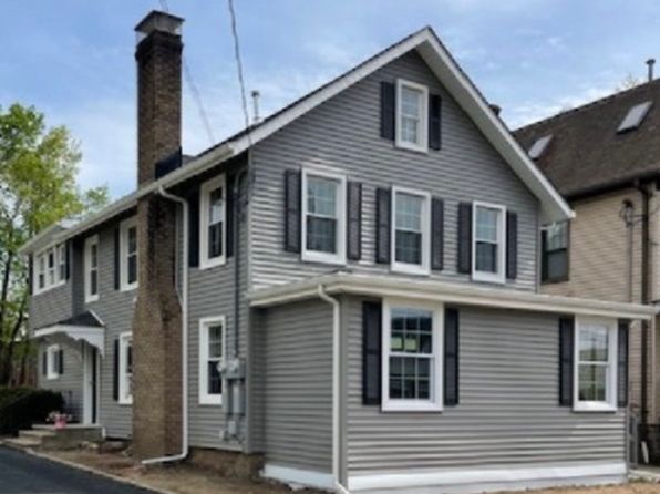 18 Forest Ave #2