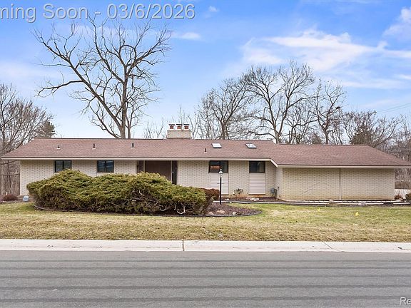 2nd image of 33420 Quaker Valley Rd