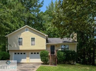 7667 Greenridge Ct, Douglasville, GA 30134