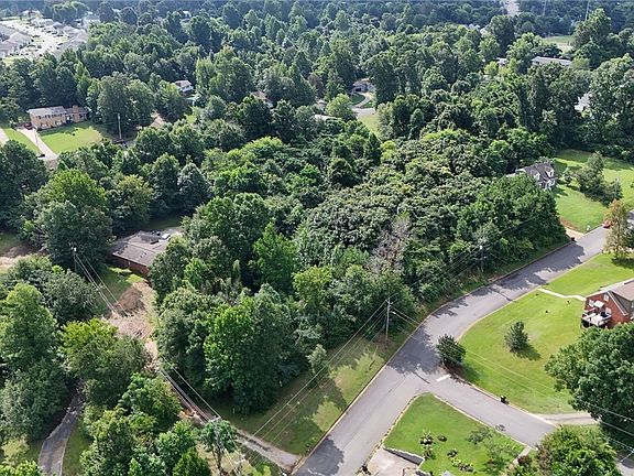 2nd image of 0 34th Ave E