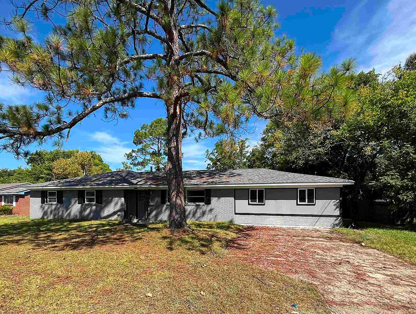 5 bed, 2.0 bath, 1551 sqft, $1,550 — Photo 1