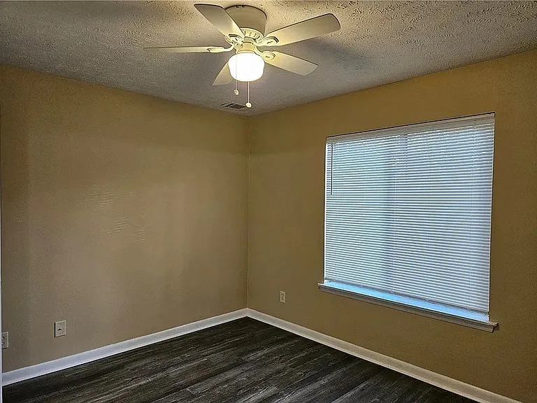 3375 Galleria Dr #7 — Photo 8