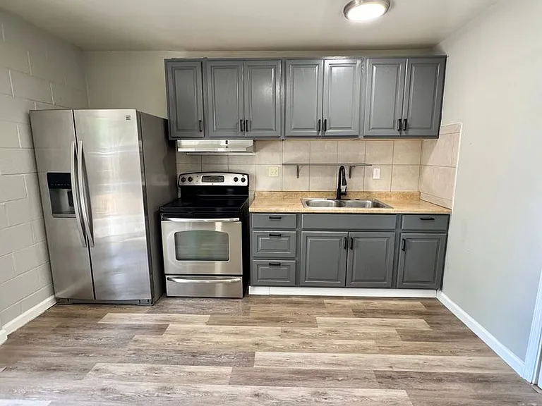 361-363 Fairway S — Photo 1