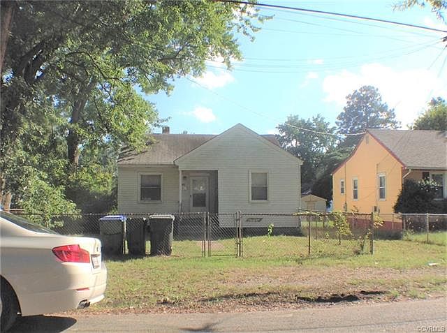 1st image of 2202 Wright Ave