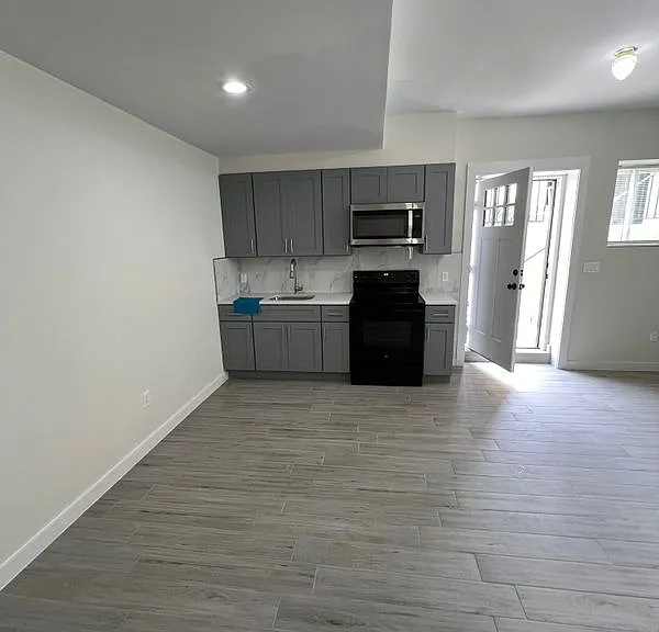 43 Prall Ave #1B — Photo 3