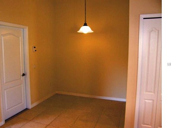 3rd image of 7913 Carriage Pointe Dr