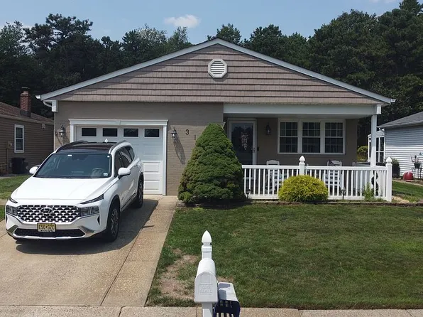 315 Costa Mesa Dr, Toms River, NJ 08757