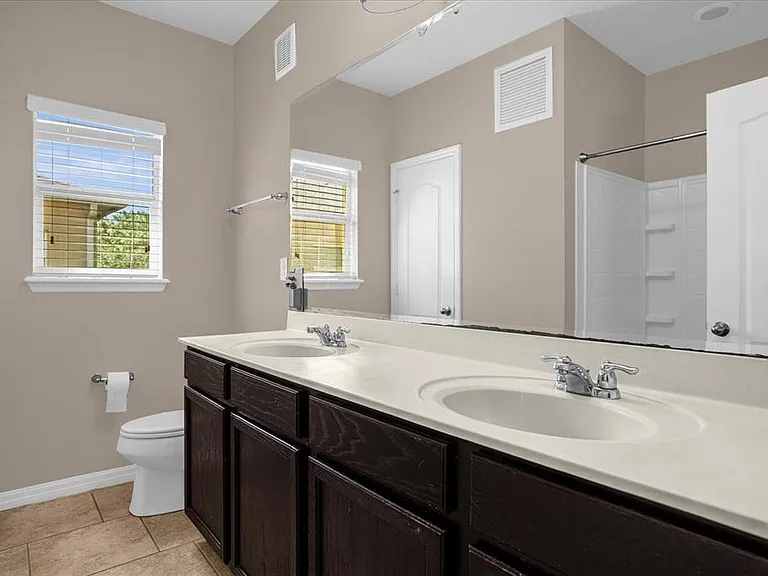 2144 Betsy Ross Ln — Photo 20