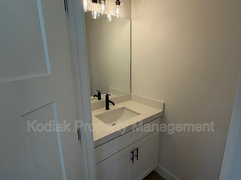 8812 S Cys Park Ln — Photo 11