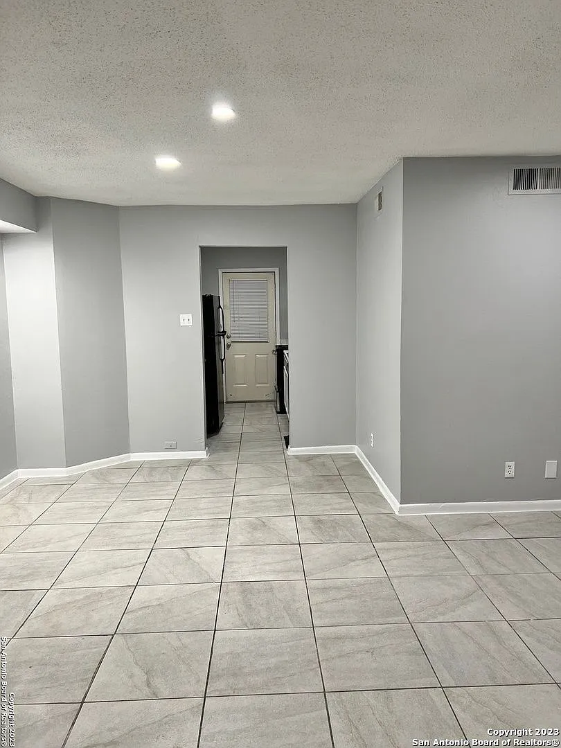6611 Southpoint St — Photo 3