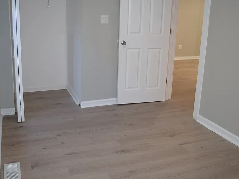 Ohio City Down Unit #2 - 1 bedroom — Photo 11