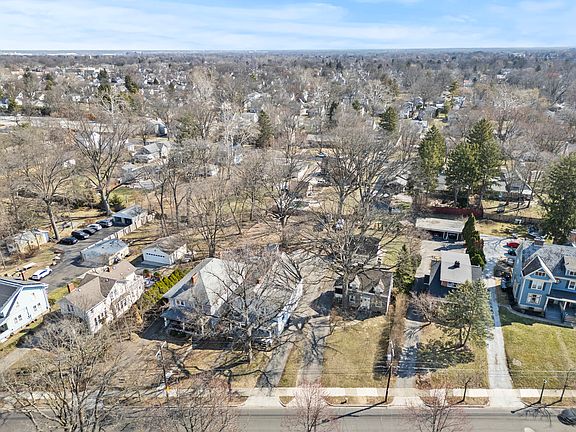 3rd image of 860 College Ave #862