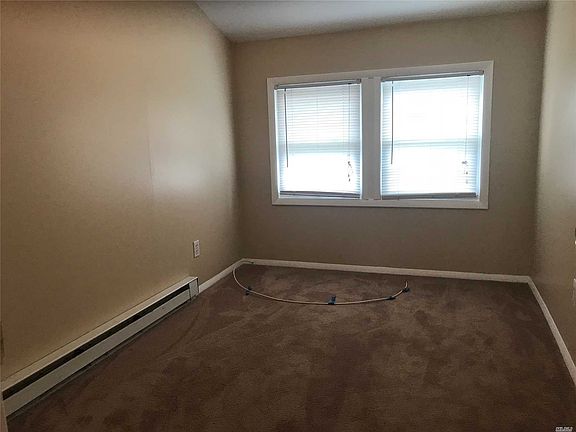 5th image of 114 E Lakewood St APT 2