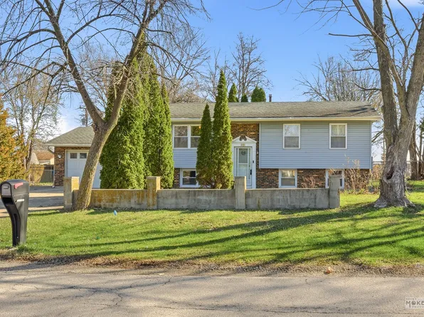 351 Catherine St, Aurora, IL 60505
