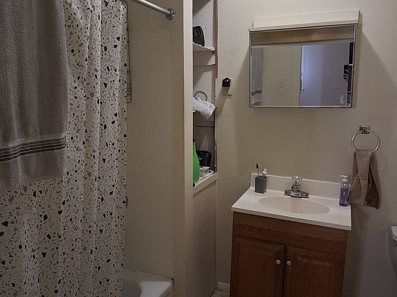 5th image of 9 W Main St #2