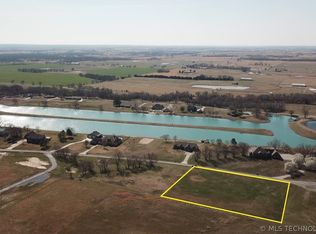 Lake Dr, Mounds, OK 74047