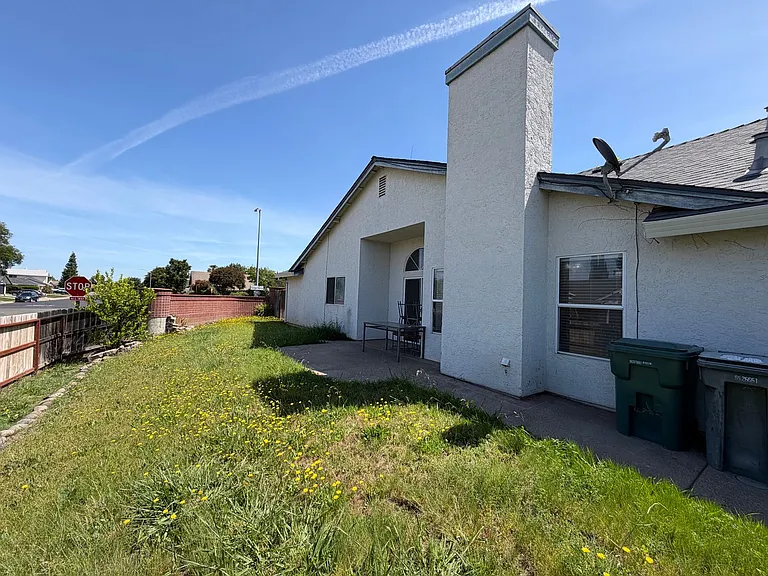9201 Norseman Ct — Photo 26