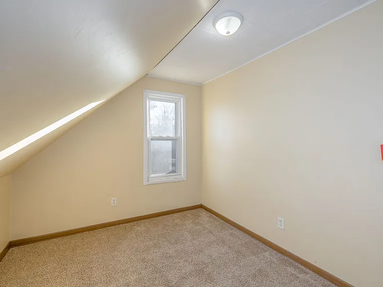 343 N Main St — Photo 8