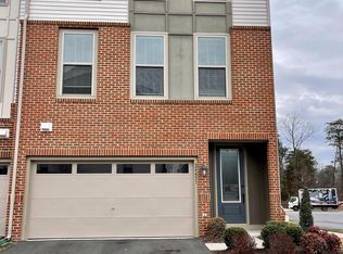 24451 Juniper Wood Ter, Sterling, VA 20166