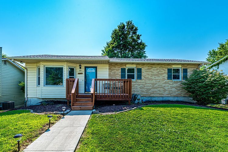 1st image of 221 N Moonglow Ln
