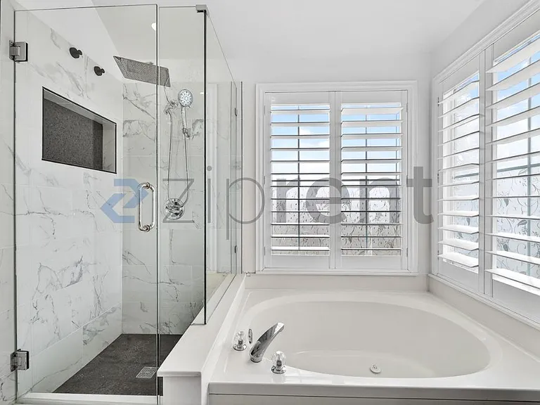 10604 Ambergate Ln — Photo 31